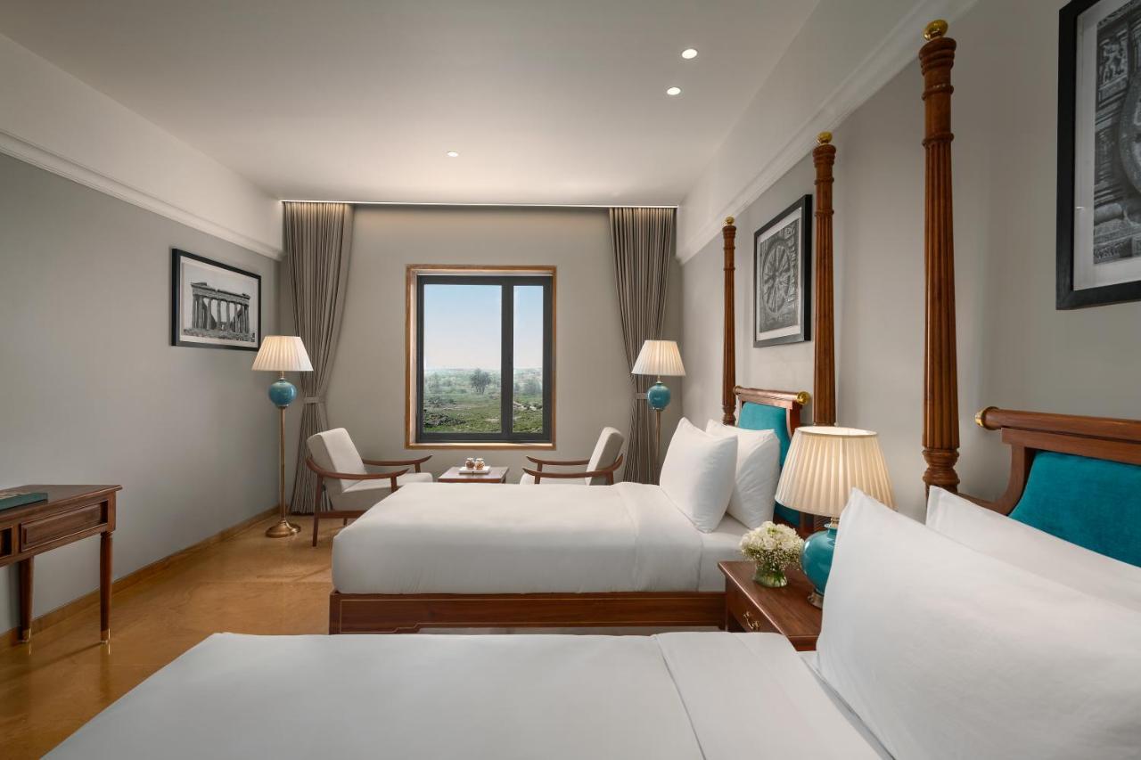 Time Square Resort & Spa Bhuj Buitenkant foto