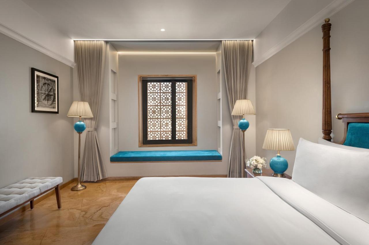 Time Square Resort & Spa Bhuj Buitenkant foto