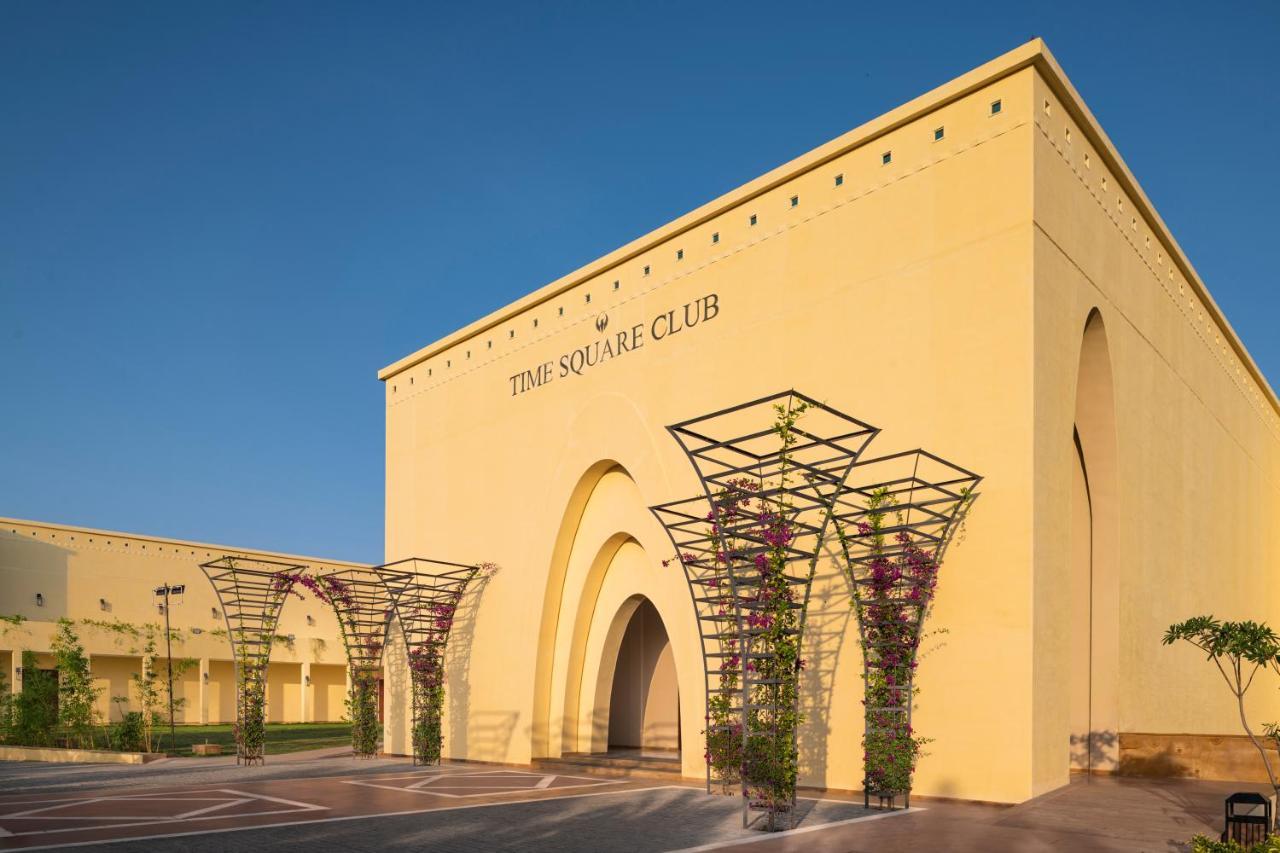 Time Square Resort & Spa Bhuj Buitenkant foto