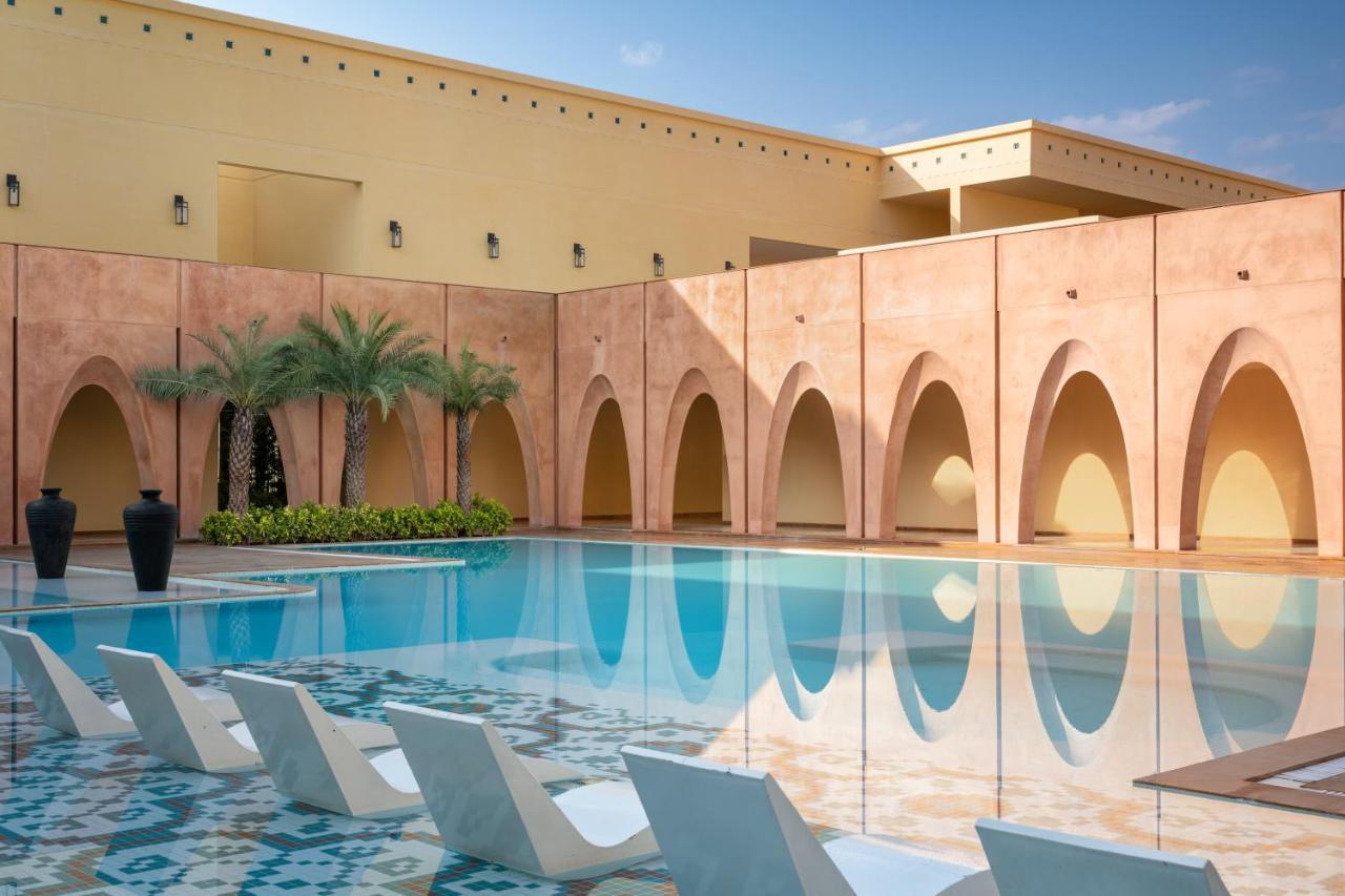 Time Square Resort & Spa Bhuj Buitenkant foto