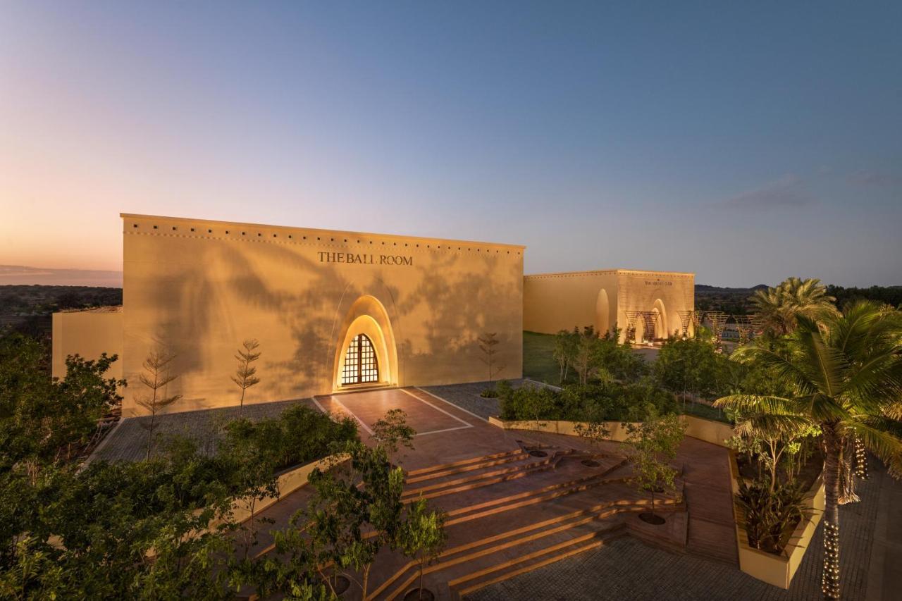 Time Square Resort & Spa Bhuj Buitenkant foto