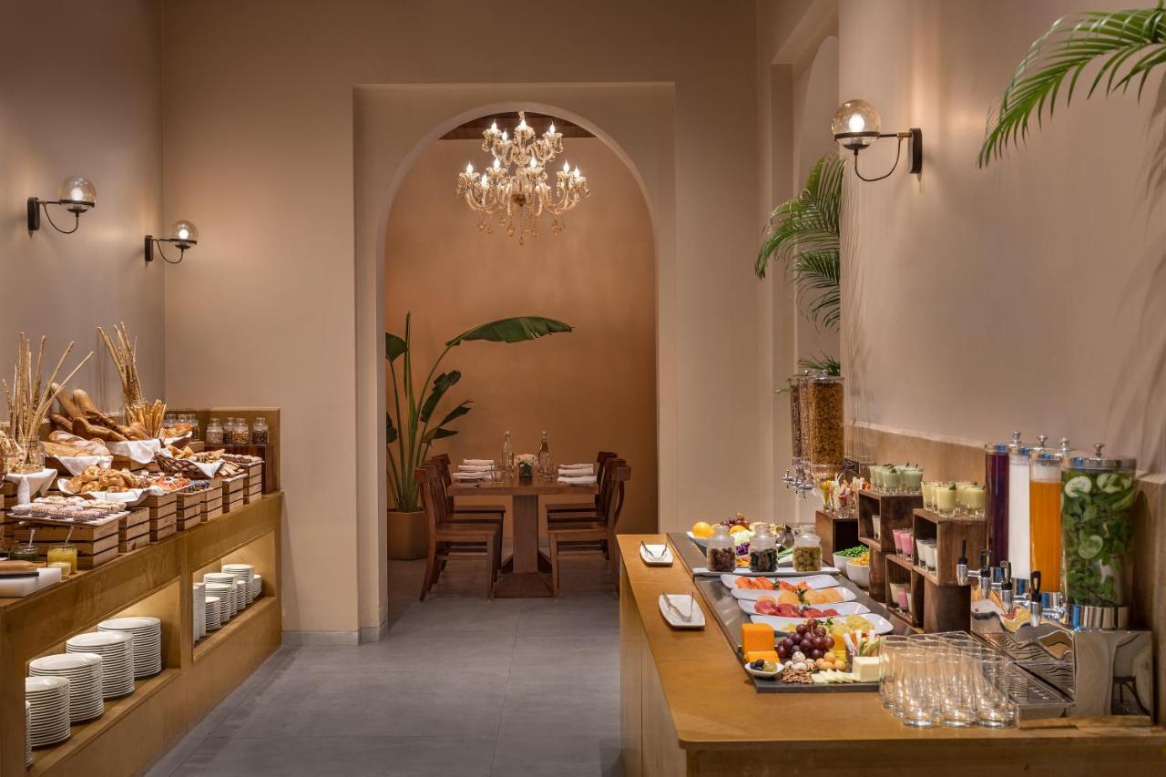 Time Square Resort & Spa Bhuj Buitenkant foto