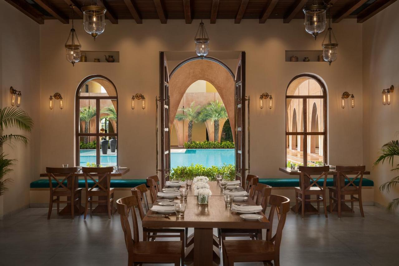 Time Square Resort & Spa Bhuj Buitenkant foto